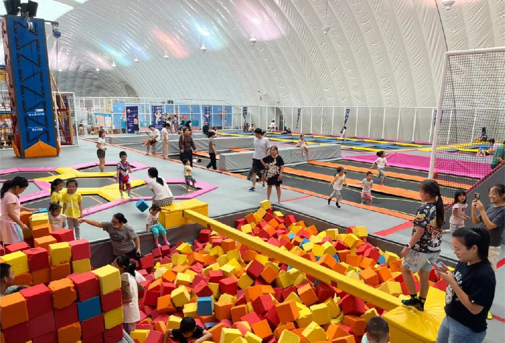 香蕉在线播放APP游乐馆为亲子互动提供了安全舒适的室内场所